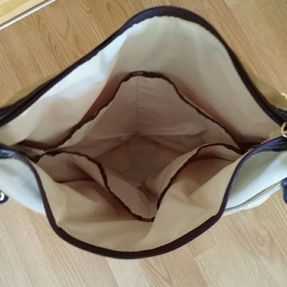 Skip Hop Versa Expandable Diaper Bag Khaki Brown - Picture 10 of 16